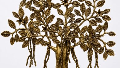 PM Modi gifts 'Tree of Life' artifact to the Prime Minister of New Zealand