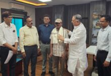 CG News: दिव्यांगता को मात देकर आत्मनिर्भर बने चितुराम नाग, समय पर चुकाया ₹3.60 लाख का ऋण; बने प्रेरणा की मिसाल