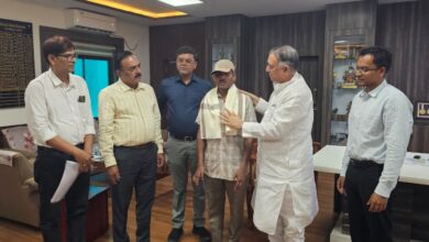 CG News: दिव्यांगता को मात देकर आत्मनिर्भर बने चितुराम नाग, समय पर चुकाया ₹3.60 लाख का ऋण; बने प्रेरणा की मिसाल