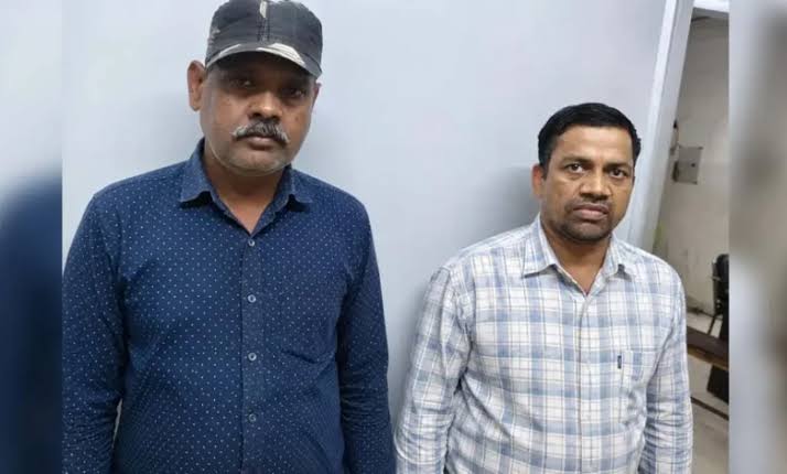 Two police personnel arrested in ₹17 crore snakebite compensation scam; they used to tip off the gang about deaths to facilitate the fraud.