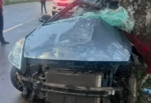 Havoc caused by speeding in Bhilai: Car crashes into a tree; two youths die on the spot.