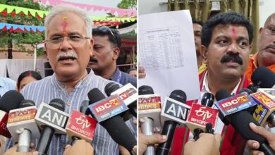 Politics heats up over PM Awas: Bhupesh Baghel accepts Vijay Sharma's challenge for a debate.