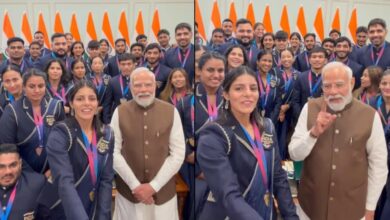 PM Modi met the CWG 2026 medal winners and said, "Those who play, will shine."