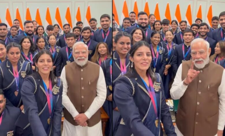 PM Modi met the CWG 2026 medal winners and said, "Those who play, will shine."