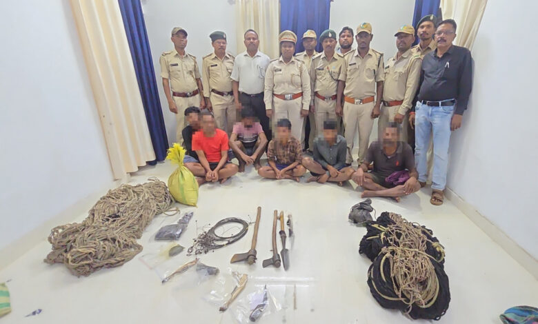 Major crackdown by Forest Department amidst rain; 6 arrested in poaching case.