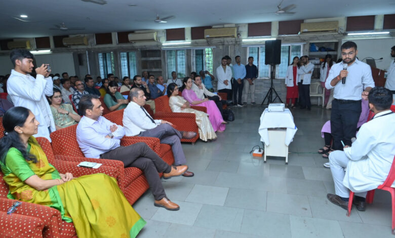 State-level workshop on the entire eye donation process; health workers receive special training.