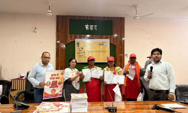 A step towards a clean and safe food business: 200 street vendors in Jashpur trained.