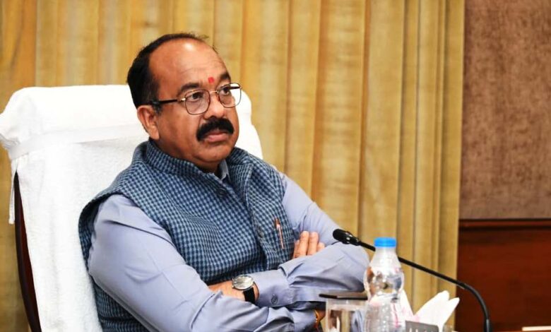 Arun Sao reviews development works; strict action to be taken over slow progress.