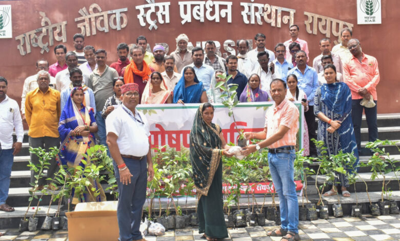 ‘Nutrition Garden’ training program: Guava and lemon saplings and vegetable seeds distributed to farmers.