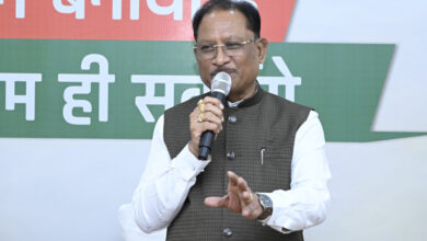 मुख्यमंत्री विष्णुदेव साय से मिले सरगुजा के मेधावी विद्यार्थी, कहा- बड़े सपने देखें और मेहनत से उन्हें साकार करें