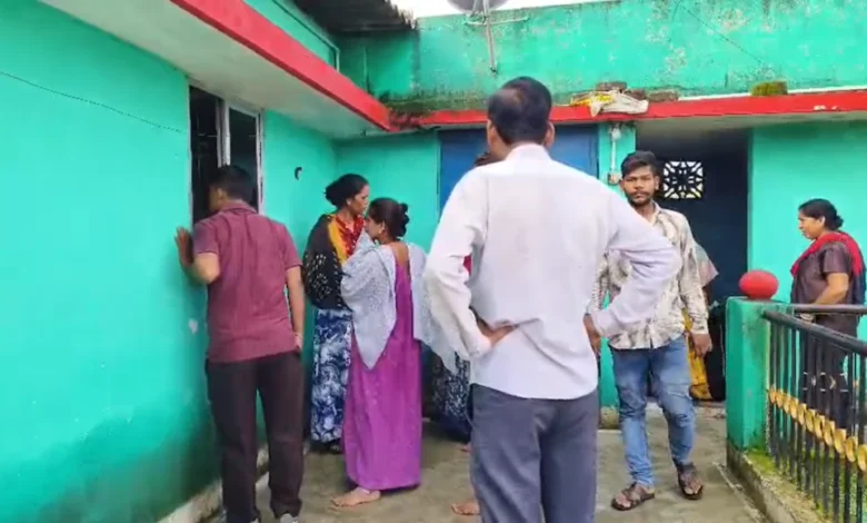 CG Suicide News: Suspicious deaths of a husband and wife; bodies found hanging in a rented house.