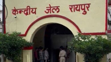 Raipur: Smuggling of intoxicants using onions and soap was taking place inside the jail.