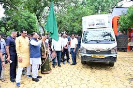 Chief Minister Sai flags off ‘Science on Wheels’; scientific mindset to be fostered among children.