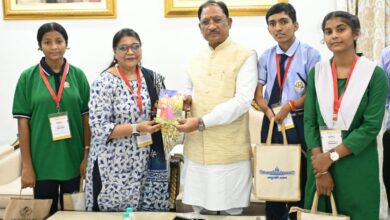 Students back from Rashtrapati Bhavan meet CM Sai; call meeting with the President a memorable life experience.