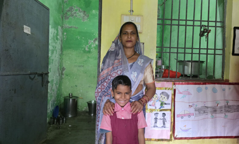 Worries about a daughter's education and future eased; Noni Suraksha Yojana became a source of support.