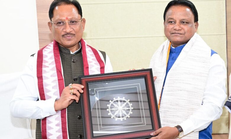 CM Vishnu Deo Sai met Odisha CM Mohan Charan Majhi; discussions held on development and public welfare.