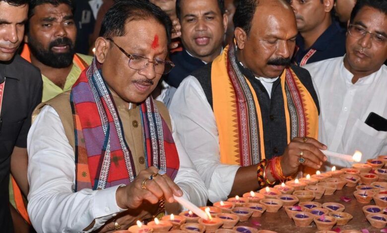 Over 15 million ‘Ashirwad Diyas’ (Lamps of Blessing) lit in Chhattisgarh; public participation evident in the ‘Seva Sankalp Abhiyan’.