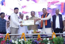 Mega Blood Donation Drive in Raipur: Over 1000 women donated blood; record entered in the Golden Book.