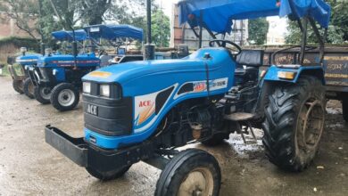 Major action taken following CM Helpline complaint; 8 tractors seized for illegal transport of sand and crushed stone.