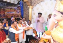 Historic Ganeshotsav at Raipur's Gol Bazar: CM Sai performed puja and adorned the idol with a golden crown.