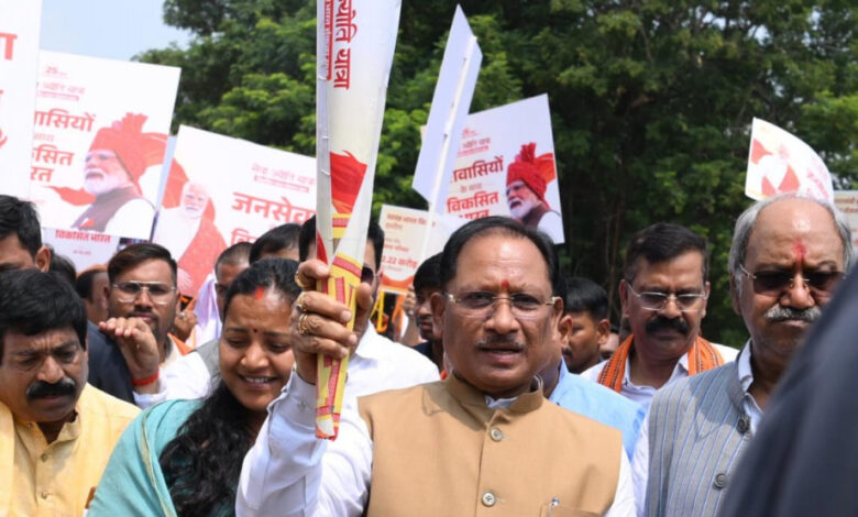 CM Sai holds the torch; grand ‘Seva Jyoti Yatra’ taken out in Raipur; pledge made for a developed Chhattisgarh by 2047.