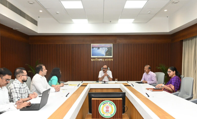 Strict stance on digital crop survey in Chhattisgarh; Chief Secretary Vikas Sheel issues directives for 100% crop inspection.