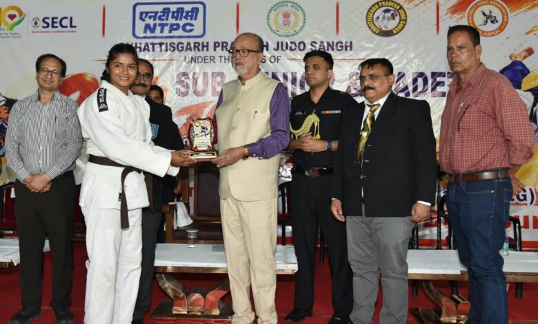Governor honors Chhattisgarh's judo players; urges them to shine on national and international stages.
