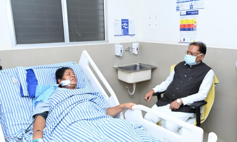 Chief Minister Vishnu Deo Sai met with MLA Raimuni Bhagat and wished her a speedy recovery.