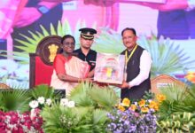 President Droupadi Murmu, impressed by the traditions of the Bastar Dussehra, has ensured that 'Manjhis' will now receive 5,000 rupees and 'Chalkis' 3,500 rupees per month.