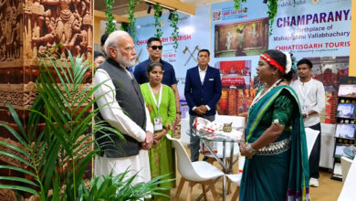 Heena, a woman entrepreneur from Chhattisgarh, met with Prime Minister Narendra Modi; she is providing employment to 37 women.