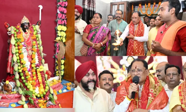 Chief Minister Vishnu Deo Sai offered prayers to Goddess Kali and Goddess Durga, and wished for the happiness and prosperity of the state.