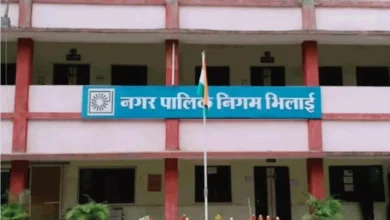 Investigation into the ₹12.66 crore paver block scam at Bhilai Municipal Corporation intensifies; notices issued to 9 senior officials.