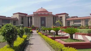 Significant ruling by Bilaspur High Court: Ex parte divorce decree stayed due to lack of proper notice; Family Court's order set aside.