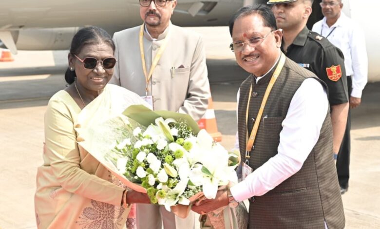 President Droupadi Murmu has arrived in Raipur; she will participate in the 'Muria Darbar' on October 23.