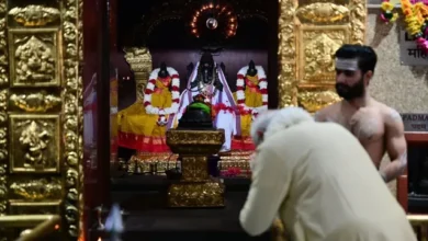 Prime Minister Modi offered prayers at the Shri Vinayak Temple and sought blessings for the country's happiness and prosperity, marking the completion of 25 years in public life.