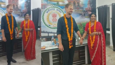 CG News: Christina from Janjgir-Champa marries a young man from the Netherlands; marriage formalities completed at the district office.